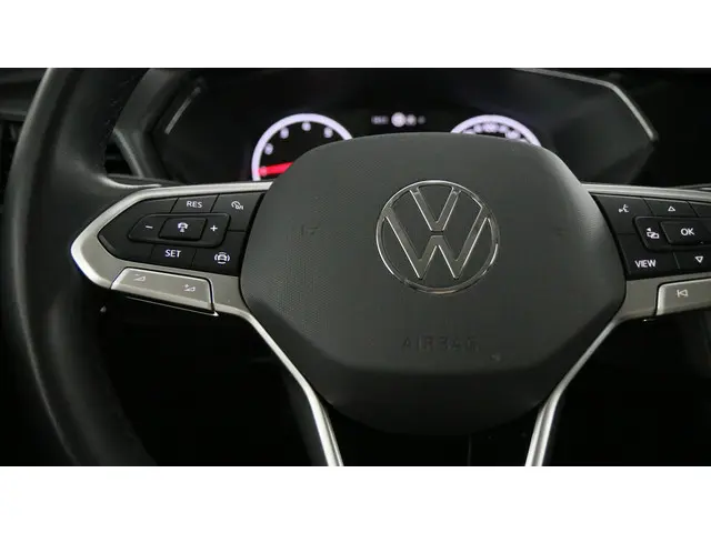 Volkswagen T-Cross 1.0 TSI 1110pk Life DSG 2023 Benzine 23