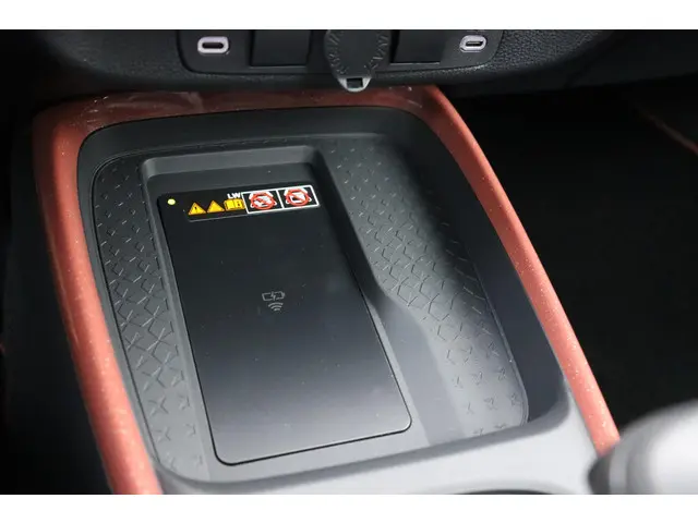 Toyota Aygo X Hybrid 115 pulse 2025 Hybride Benzine 26