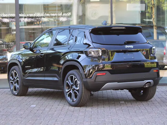 Jeep Avenger 1.2 e-Hybrid Summit 2025 Hybride Benzine 2