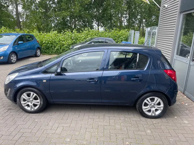 Opel Corsa 1.4-16V Anniversary Edition 2013 Benzine 7