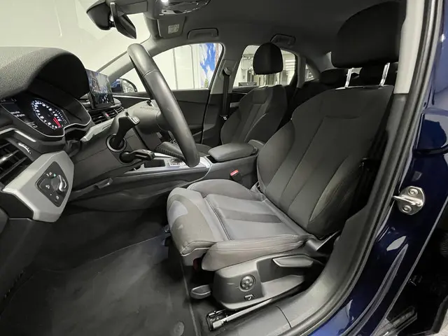 Audi A4 Limousine 40 TFSI Business Edition 2020 Benzine 7