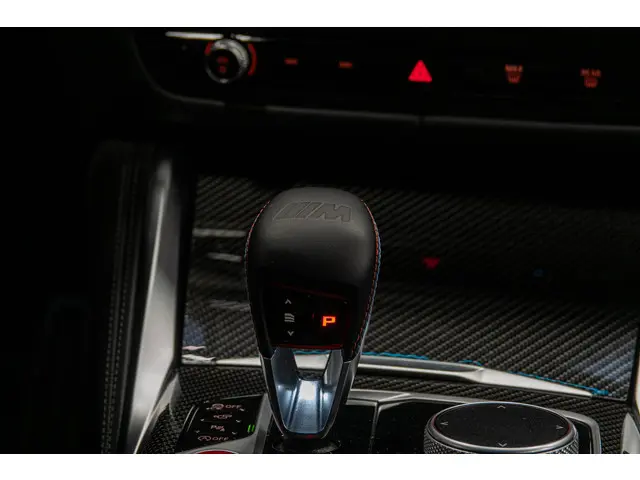 BMW M3 Touring xDrive Competition 2024 Benzine 52