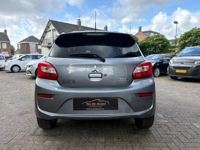 Mitsubishi Space Star 1.0 Intense+ 2016 Benzine 7