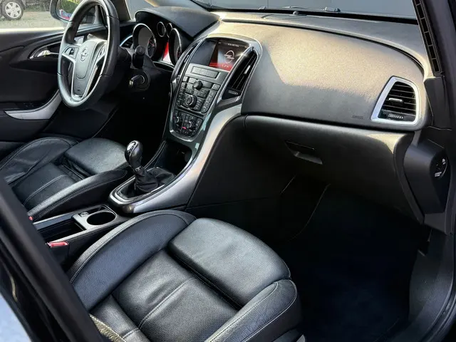 Opel Astra Sports Tourer 1.4 Turbo Cosmo 2014 Benzine 12