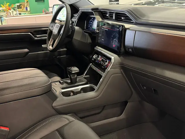 GMC Sierra 6.2 V8 DENALI 2024 Benzine 16