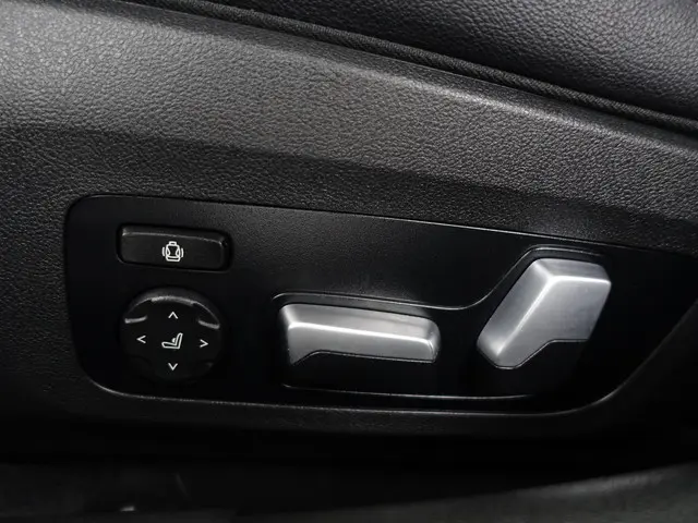 BMW 3 Serie 330e M Sport- 2022 Hybride Benzine 24