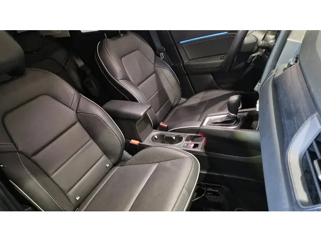 Mitsubishi ASX 1.6 PHEV AT Instyle 2023 Hybride Benzine 26