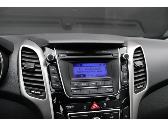 Hyundai i30 1.6 GDI i-Drive Cool Plus 2016 Benzine 6