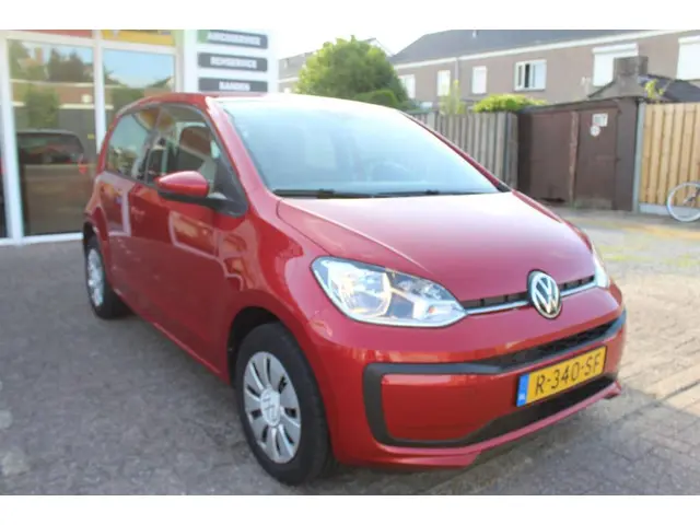Volkswagen up! 1.0 2022 Benzine 2