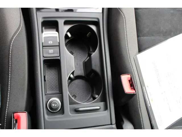 Volkswagen Golf 1.4 TSI Highline 2013 Benzine 26