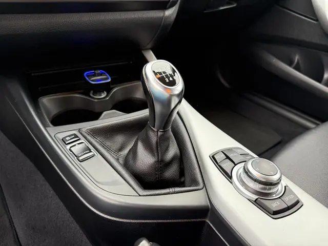 BMW 1 Serie 114i Business+ 2012 Benzine 12