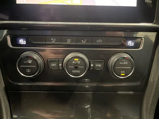 Volkswagen Golf 1.0 TSI Comfortline 2017 Benzine 35