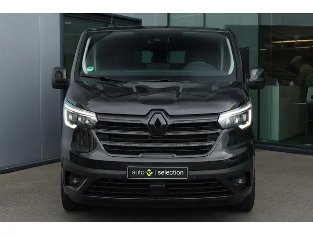 Renault Trafic 2.0 dCi 170 T29 L2H1 DC Luxe 2023 Diesel 4