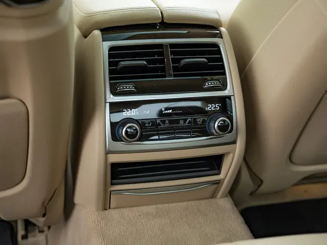 BMW 7 Serie 740i High Executive 2017 Benzine 20