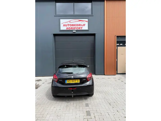 Peugeot 208 2