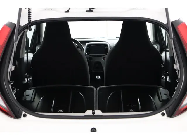 Toyota Aygo 1.0 VVT-i x-joy 2020 Benzine 25