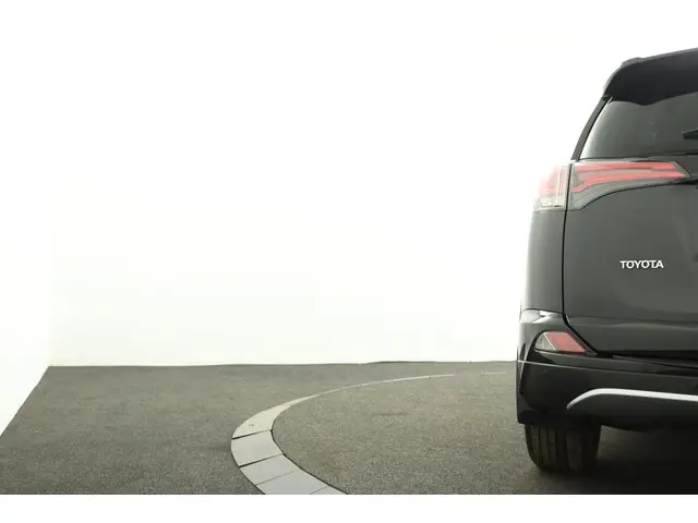 Toyota RAV4 2.5 Hybrid AWD Style 2018 Hybride Benzine 41