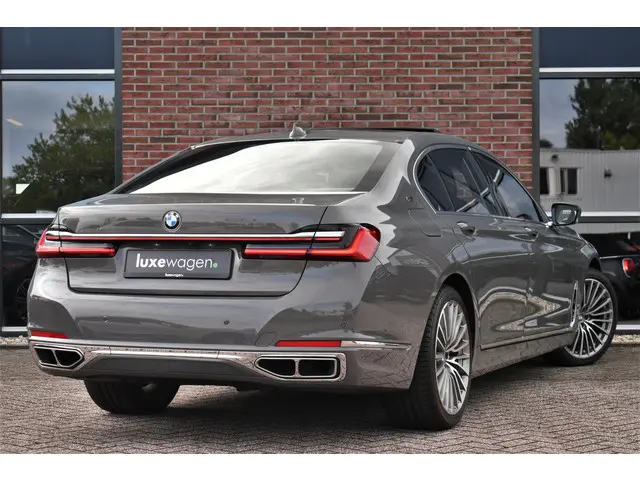 BMW 7 Serie M760Li xDrive 2019 Benzine 2