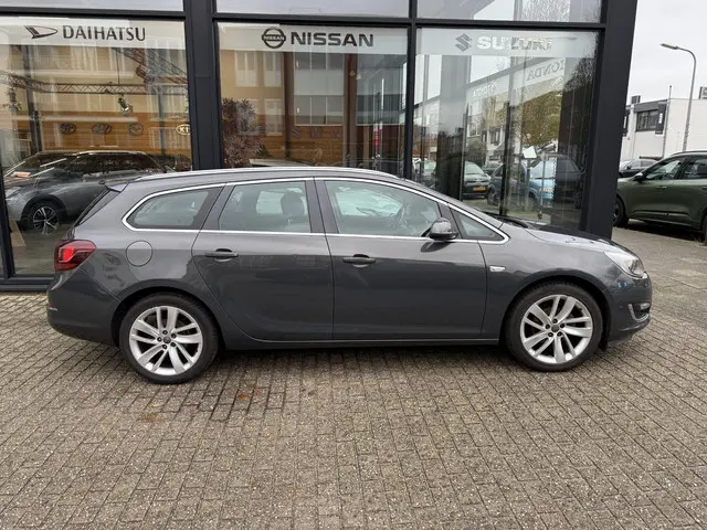 Opel Astra Sports Tourer 1.4 Turbo Cosmo 2014 Benzine 3