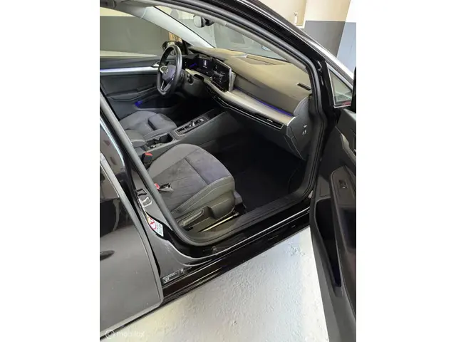 Volkswagen Golf 1.0 eTSI Life Business 2023 Benzine 16