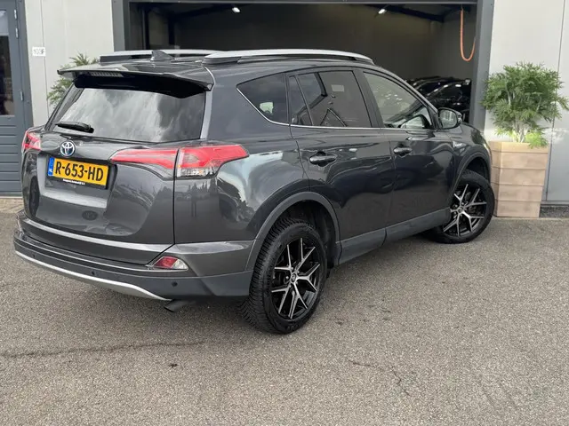 Toyota RAV4 2.5 Hybrid Style 2016 Hybride Benzine 6