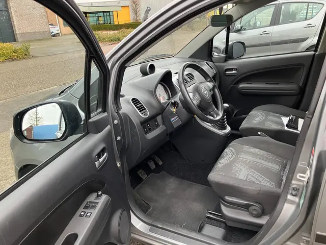 Opel Agila 1.0 Edition Airco 99000 Km N.a.p 2012 Benzine 7
