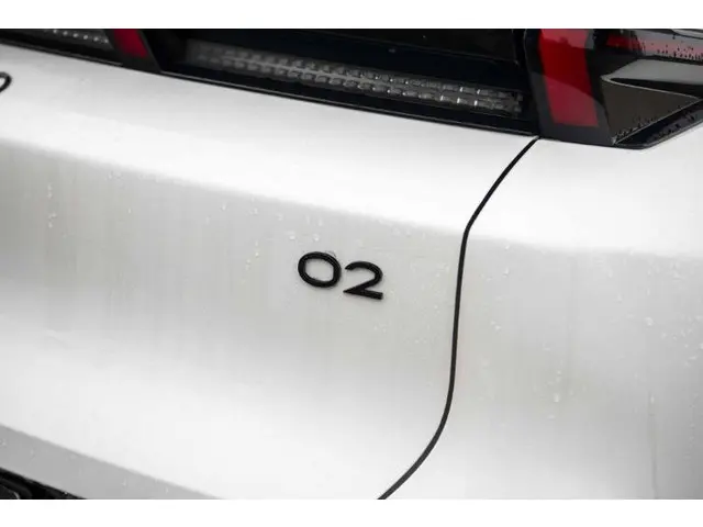 Lynk & Co 02 More 66 kWh 2025 Elektrisch 33