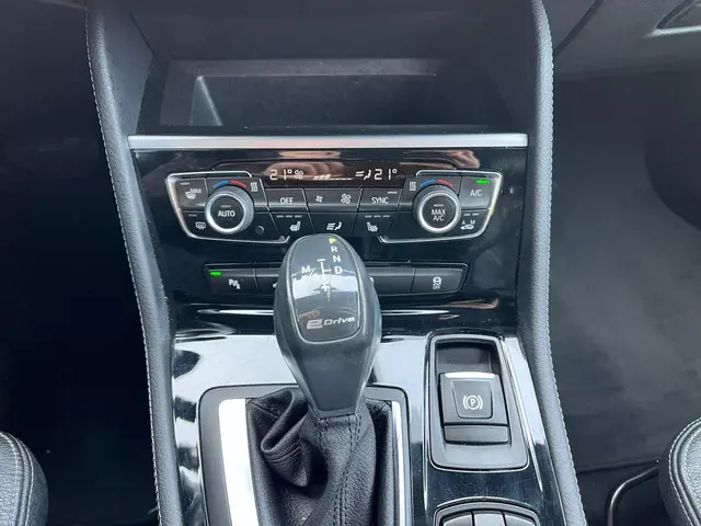 BMW 2 Serie Active Tourer 225xe 2015 Hybride Benzine 27