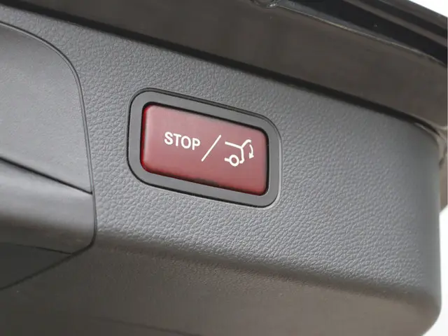 Mercedes-Benz GLC 220 d 4MATIC 2018 Diesel 57