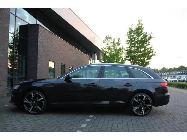 Audi A4 AVANT 1.4 TFSI Design Pro Line Plus 2017 Benzine 9