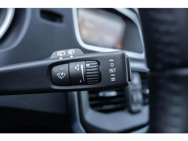 Volvo V40 T3 Automaat Inscription 2018 Benzine 28