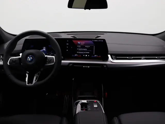 BMW iX2 eDrive20 2025 Elektrisch 6