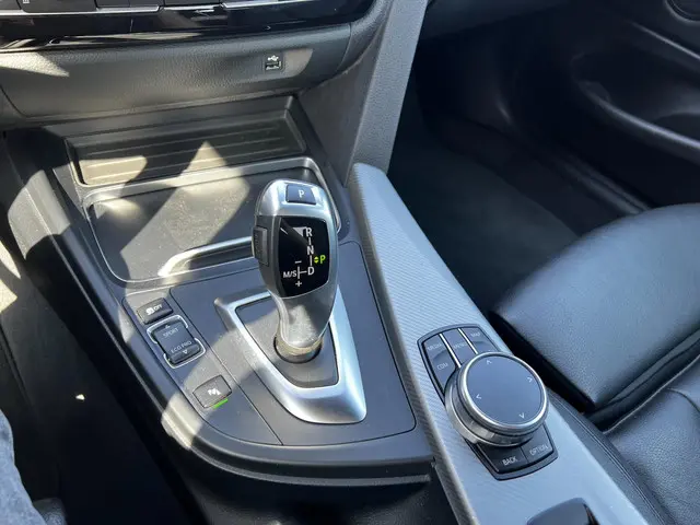 BMW 4 Serie Cabrio 420i Executive M Pakket 2019 Benzine 26