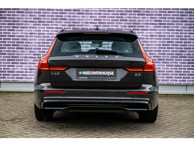 Volvo V60 2.0 B3 Plus Dark 2023 Benzine 10