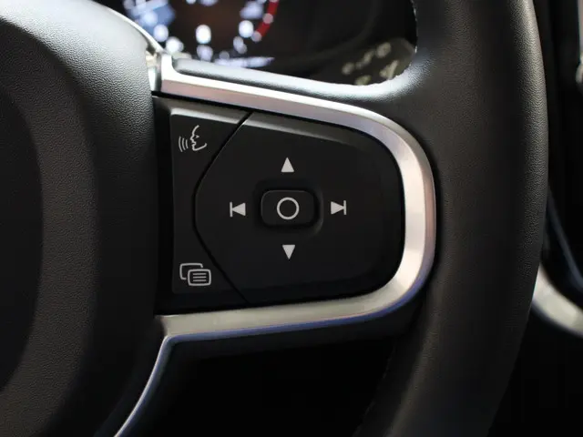 Volvo V60 2.0 B4 Momentum 2022 Benzine 17
