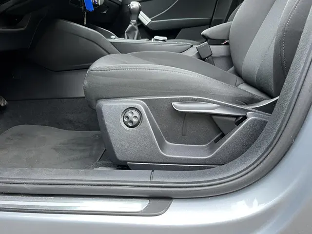 Audi Q2 30 TFSI Business Edition 2021 Benzine 15