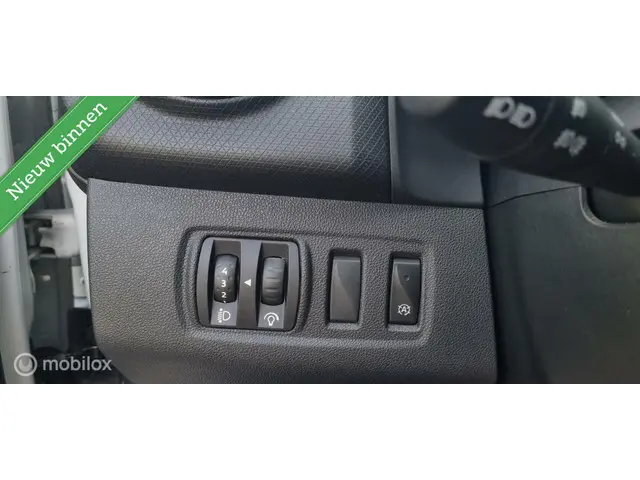 Renault Clio 0.9 TCe Limited LED\KEYLESS/1EiG 2018 Benzine 24