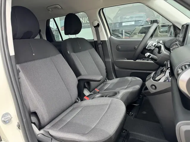 Hyundai Inster Evolve 49 kWh 2025 Elektrisch 11