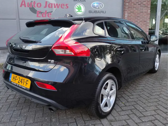 Volvo V40 1.6 T2 Kinetic 2015 Benzine 16