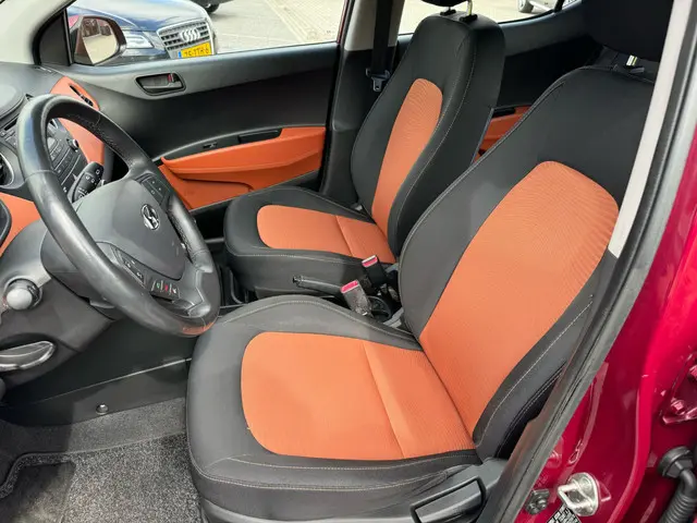 Hyundai i10 1.0i i-Motion Premium 2014 Benzine 15