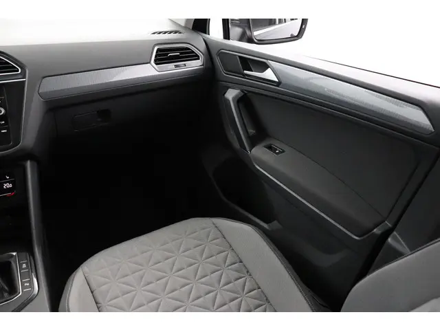 Volkswagen Tiguan 1.5 TSI 150pk DSG Life 2022 Benzine 10