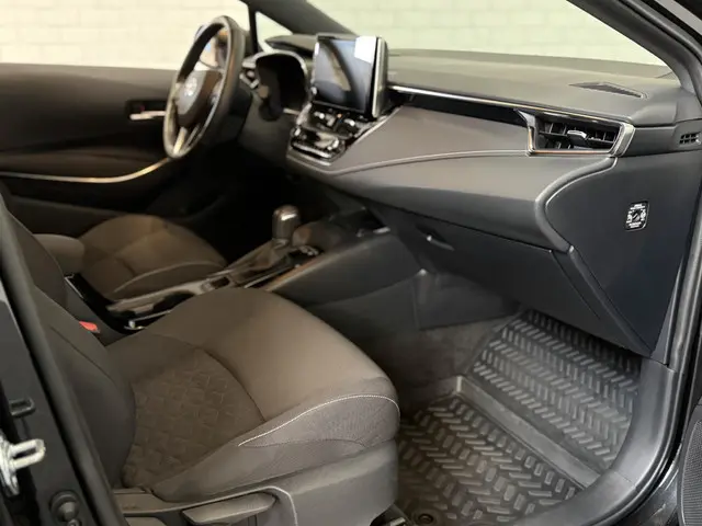 Toyota Corolla 1.8 Hybrid TeamD 2022 Hybride Benzine 22