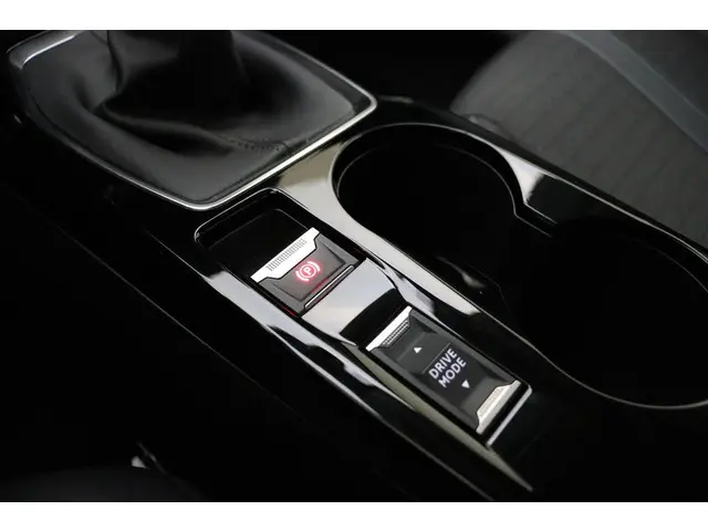 Peugeot 208 1.2 PureTech Allure Pack 2022 Benzine 24