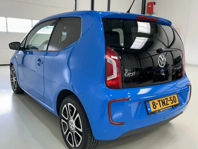 Volkswagen up! 1.0 high up! BlueMotion 2014 Benzine 4