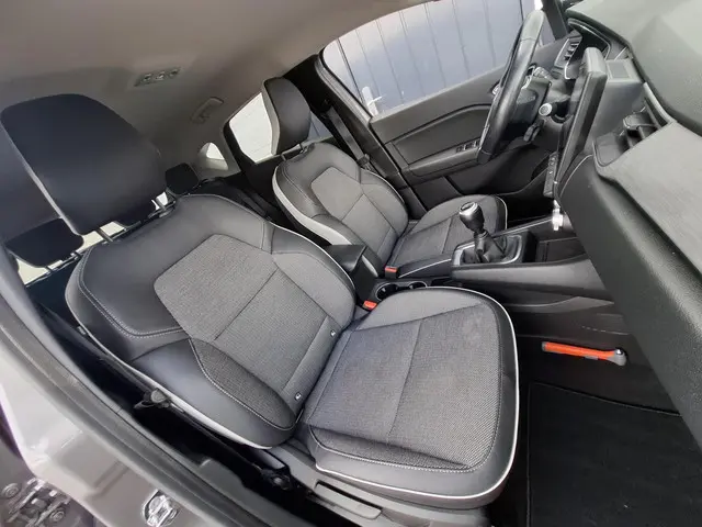 Renault Captur 1.0 TCe 100 Intens 2020 Benzine 30