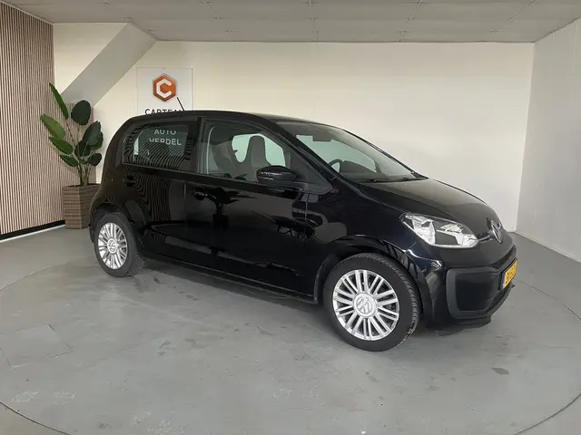 Volkswagen up! 1.0 BMT high up! Airco, LMV 2017 Benzine 10