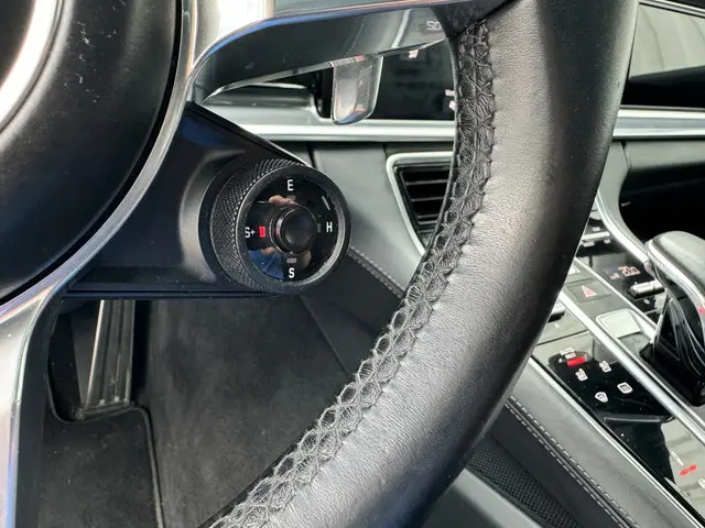 Porsche Panamera 2.9 4 E-Hybrid 2017 Hybride Benzine 17