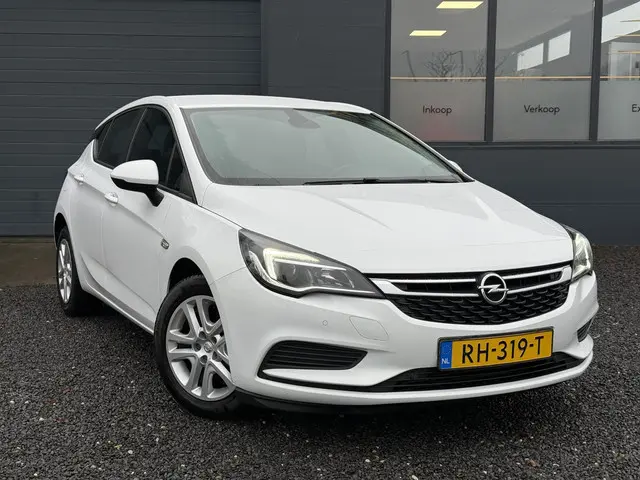 Opel Astra 2