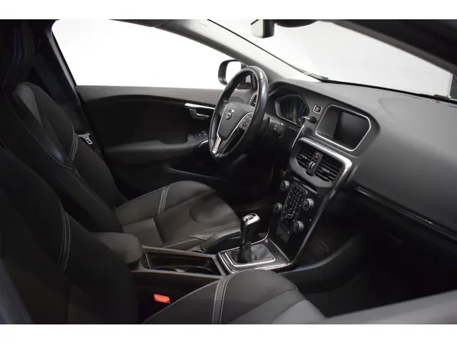Volvo V40 2.0 T3 153pk Nordic+ 2017 Benzine 13