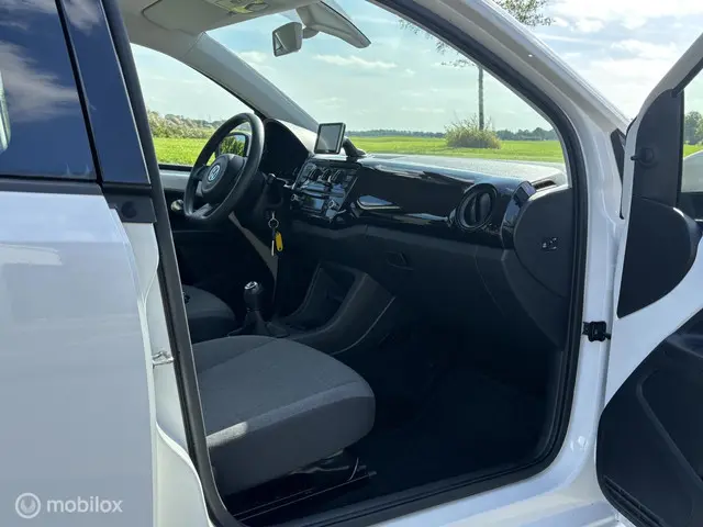Volkswagen up! 1.0 | Navigatie | perfecte staat ! | 2014 Benzine 9